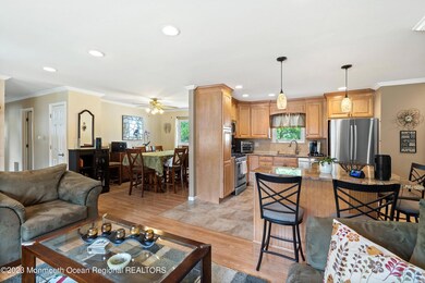 05-Living to Kitchen and Dining