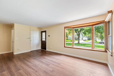 2404 George St, Rolling Meadows, IL 60008 - photo 5