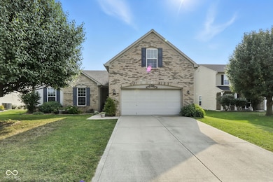 1085 Sycamore Ct, Greenwood, IN 46143 - photo 2