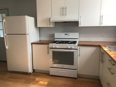 1803 Cleveland Ave unit B, Anchorage, AK 99517 - photo 2