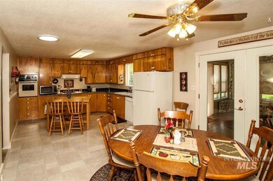 1611 E Lincoln Ave, Nampa, ID 83686 - photo 6