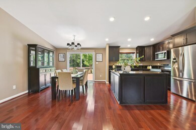 12905 Framingham Ct, Herndon, VA 20171 - photo 6