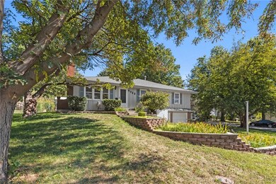 9323 Mullen Rd, Lenexa, KS 66215 - photo 3