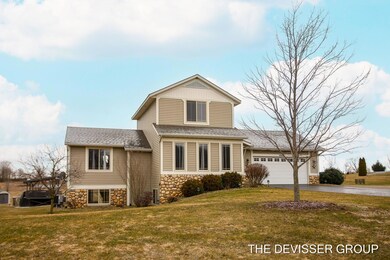 1-web-or-mls-4084 Lone Oak Path, Dorr-1