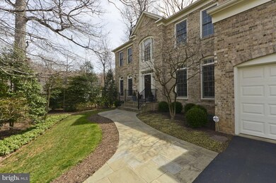 8517 Wolftrap Rd, Vienna, VA 22182 - photo 2