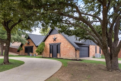 502 Turner Blvd, Grand Prairie, TX 75050 - photo 2