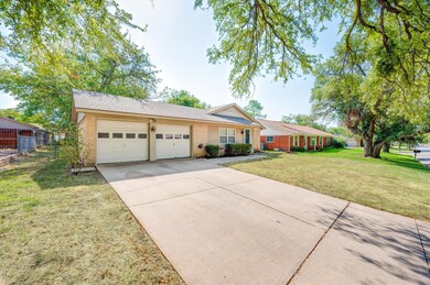 2504 Shady Meadow Dr, Bedford, TX 76021 - photo 3
