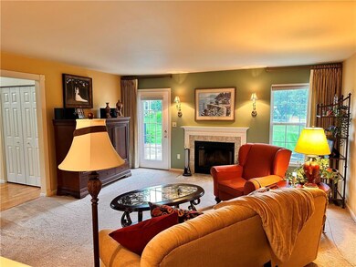 2166 Rolling Meadow Dr, Macungie, PA 18062 - photo 3