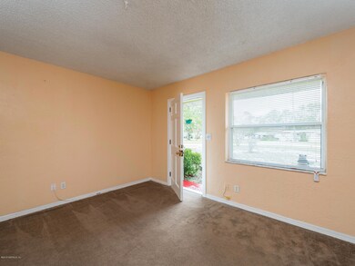 8956 Macarthur Ct S, Jacksonville, FL 32216 - photo 5