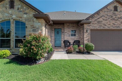 2209 SE 5th St, Moore, OK 73160 - photo 2