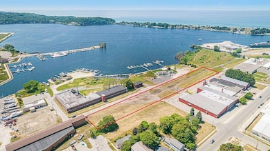 509 Lake St, Ludington, MI 49431 - photo 4