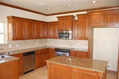 Kitchen C With Island