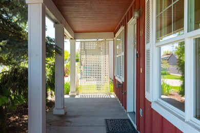 1047 SW 31st St, Redmond, OR 97756 - photo 5