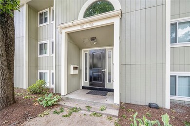 400 New River Rd unit 106, Manville, RI 02838 - photo 3