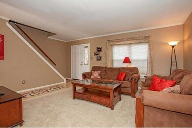 406 Snowflake Cir, Norristown, PA 19403 - photo 2