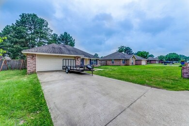 200 Plum Ridge, Lufkin, TX 75904 - photo 2