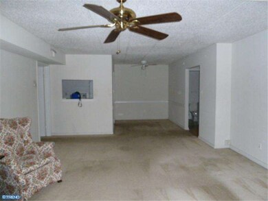 145 Riversedge Dr, Norristown, PA 19403 - photo 7