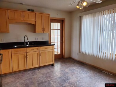 1327 1327 Hauenstein Dr, New Ulm, MN 56073 - photo 7