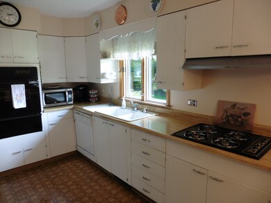 201 Webster St, Algonquin, IL 60102 - photo 2