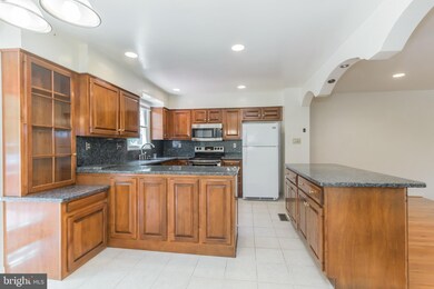 1359 Templeton Place, Rockville, MD 20852 - photo 6