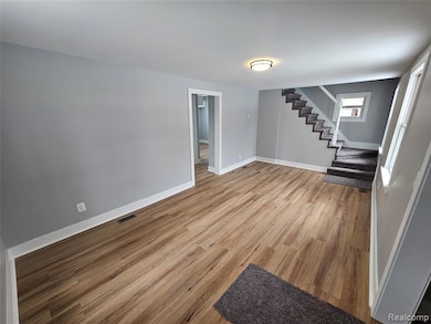 20737 Nummer St, Warren, MI 48089 - photo 3