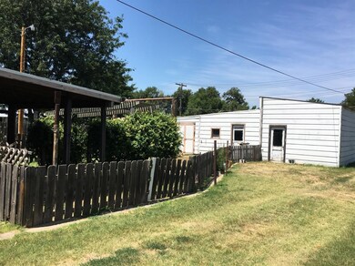 510 W 9th St, Hugoton, KS 67951 - photo 6