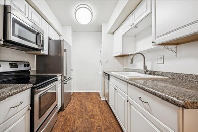 1880 White Oak Dr unit 134, Houston, TX 77009 - photo 4