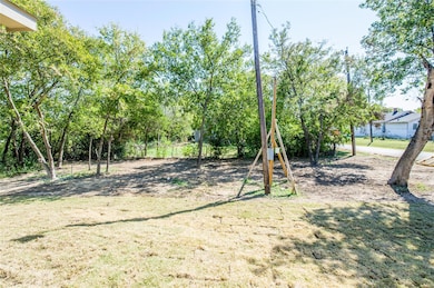 701 E Denton St, Ennis, TX 75119 - photo 4