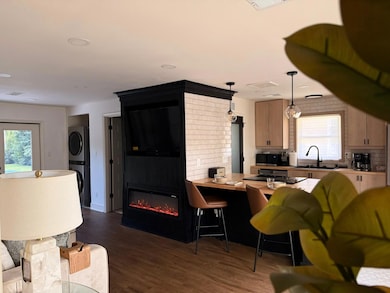 6764376F-94B2-4C00-A5DB-7742DCFA3B85