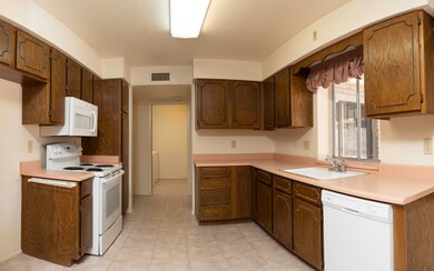 8222 E Kiva Ave, Mesa, AZ 85209 - photo 7