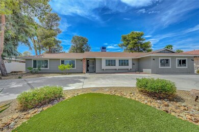 2667 S Torrey Pines Dr, Las Vegas, NV 89146 - photo 2