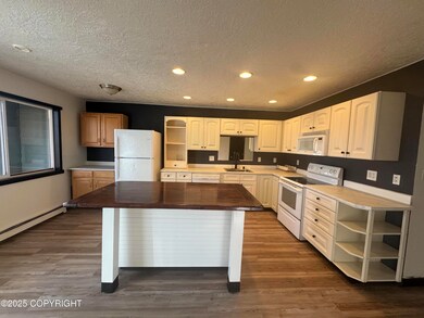 1515 W 47th Ave, Anchorage, AK 99503 - photo 4