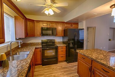 1802 W Palomino Dr, Taylor, AZ 85939 - photo 4