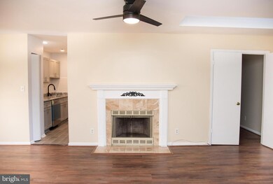 13408 Shady Knoll Dr unit 308, Silver Spring, MD 20904 - photo 4