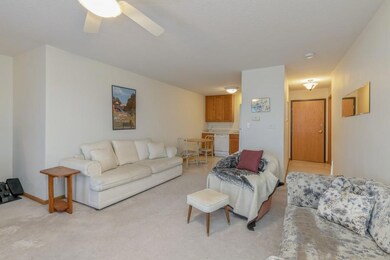 06_2511BristolDr_Unit205_2013_LowRes
