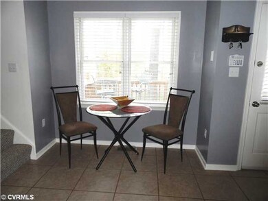 Kitchen - Breakfast Area