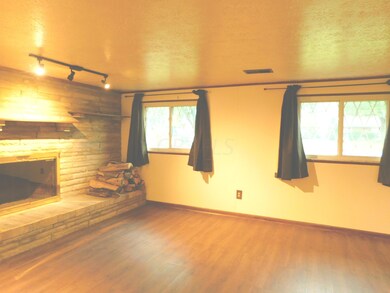 4933 Silverton Dr, Columbus, OH 43232 - photo 6