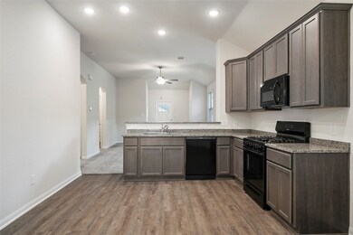 107 Tejas Village Pkwy, Beasley, TX 77417 - photo 4