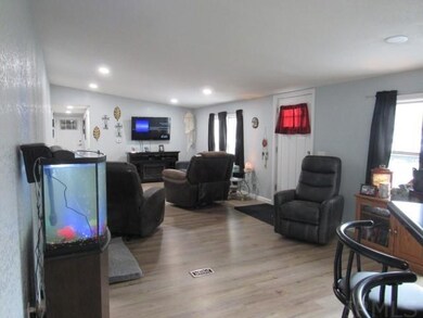 337 W 2nd St, Auburn, IN 46706 - photo 6