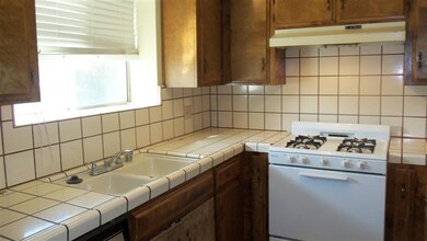 1152 S 5th Ave, Kingsburg, CA 93631 - photo 6