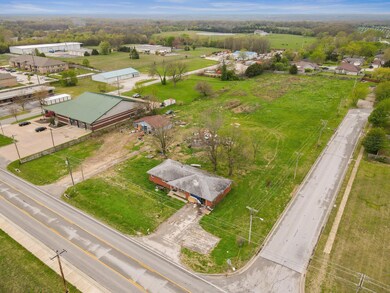 251 S Nicholas Rd-6