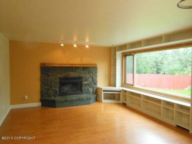 111-135330 Living Room