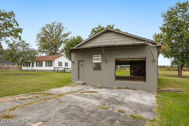 1429 Browntown Rd, Sparta, TN 38583 - photo 7