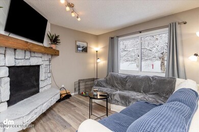 03-Living Room 20221103-DW-6902-Edit-Edi