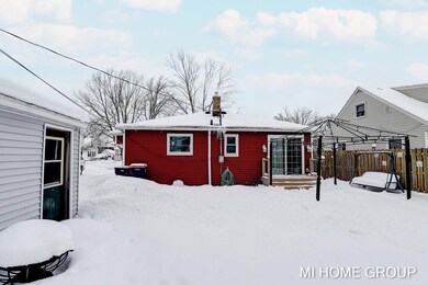 252 W 21st St, Holland-5