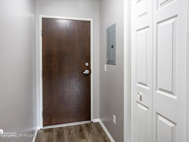 06-Front Entry_IMG_6608