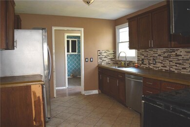 716 Parker Ave, Osawatomie, KS 66064 - photo 4