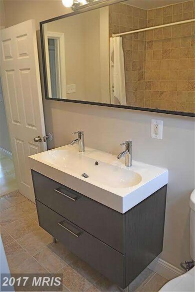 5710 Burgess Rd, District Heights, MD 20747 - photo 7