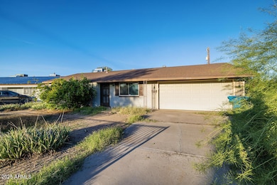 3714 W Echo Ln, Phoenix, AZ 85051 - photo 5