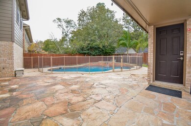 11610 Pemford Dr, Tomball, TX 77377 - photo 5